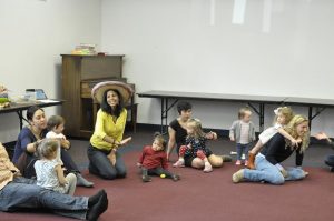 Keidy is a gentle and understanding teacher - Viva! Music and Movement in Spanish -- A Class for Grown-up and Child