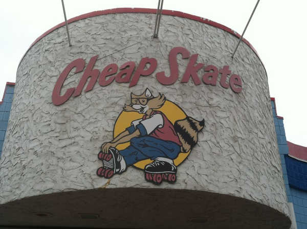 Exterior of Cheap Skate skating rink in Coon Rapids, Minnesota