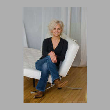 Kate DiCamillo is the Rock Star of Twin Cities Children's Book Authors